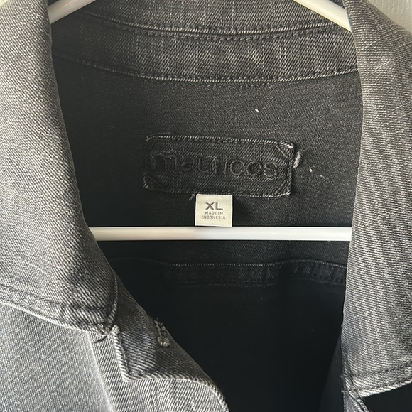 Black jean jacket - Picture 2 of 2